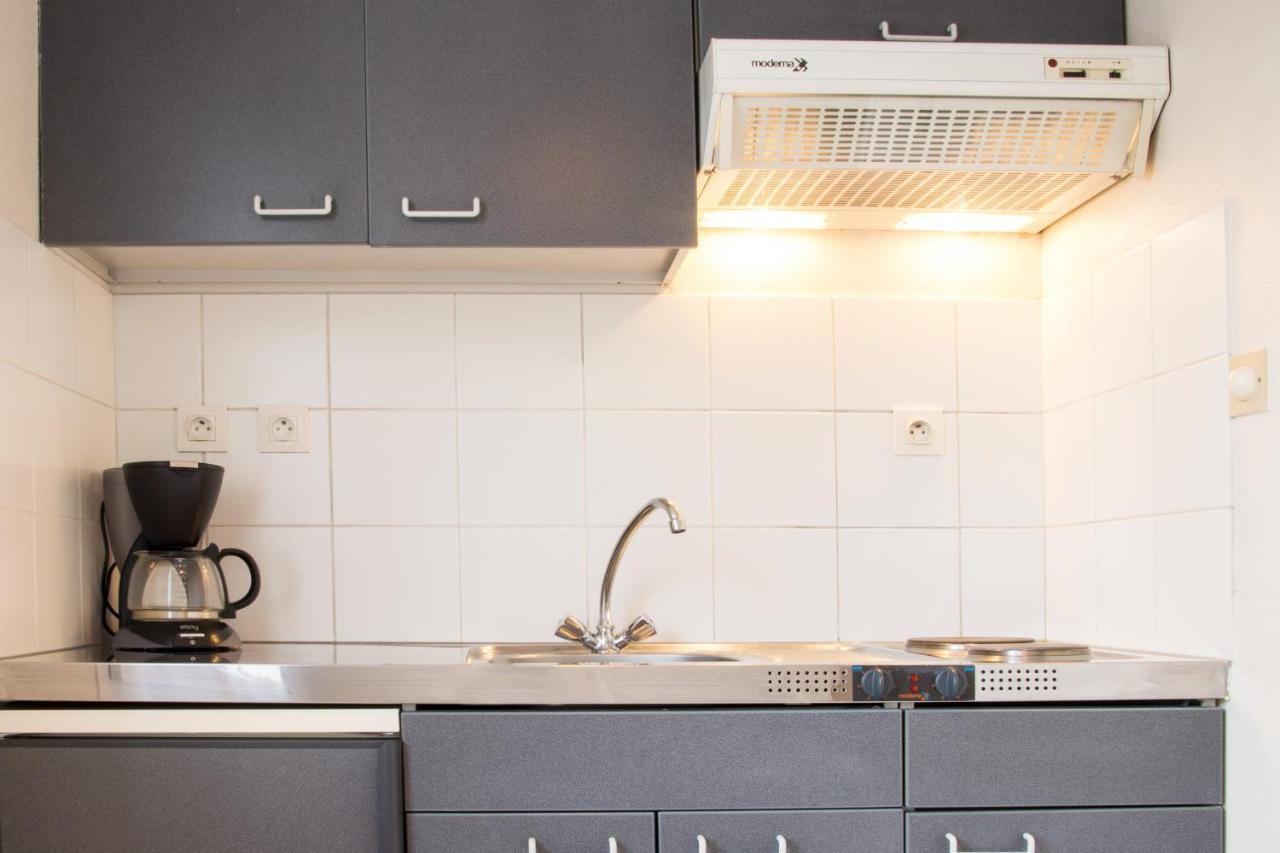 Le 12 Carnot - Serenite Assuree Dans Ce Grand Studio Apartamento Poitiers Exterior foto