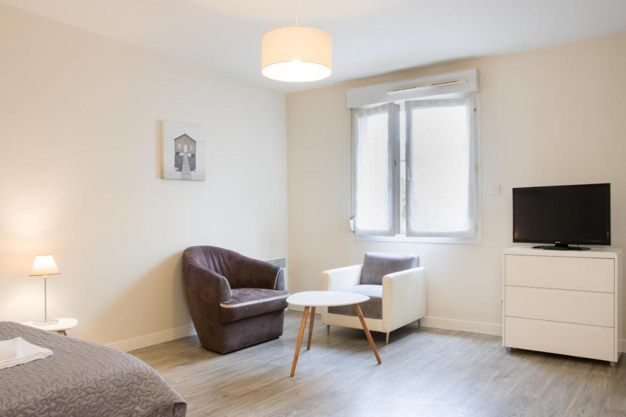 Le 12 Carnot - Serenite Assuree Dans Ce Grand Studio Apartamento Poitiers Exterior foto