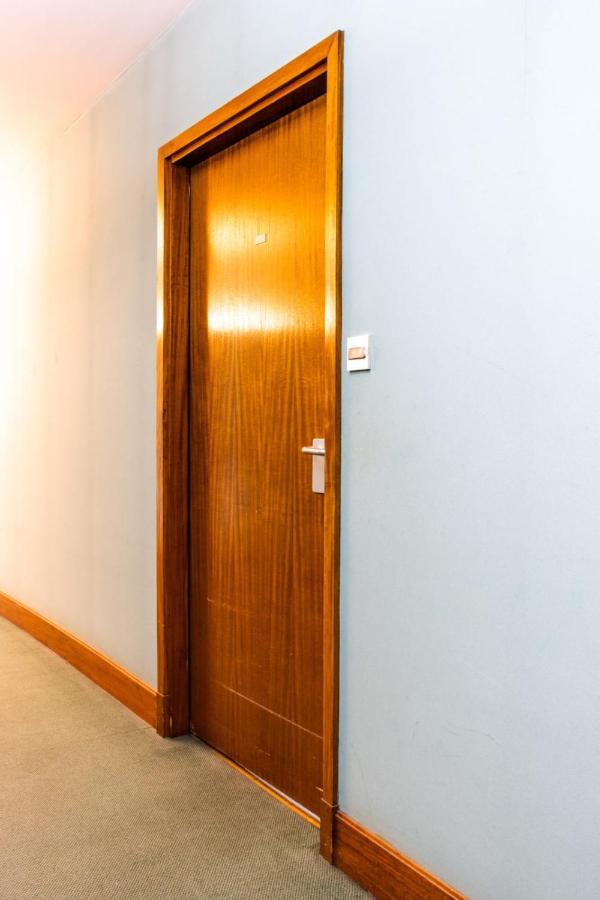 Le 12 Carnot - Serenite Assuree Dans Ce Grand Studio Apartamento Poitiers Exterior foto